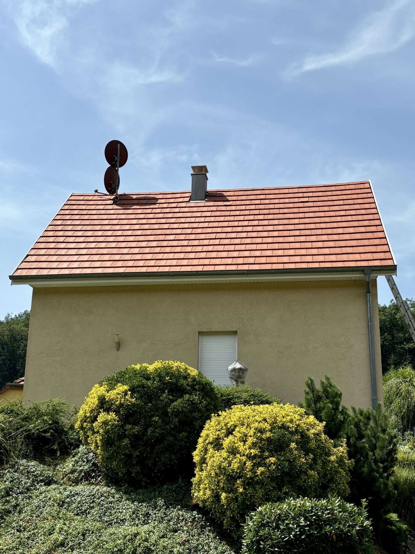 après nettoyage toiture maison haut rhin